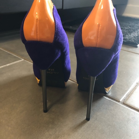 Color block heels - Picture 2 of 5